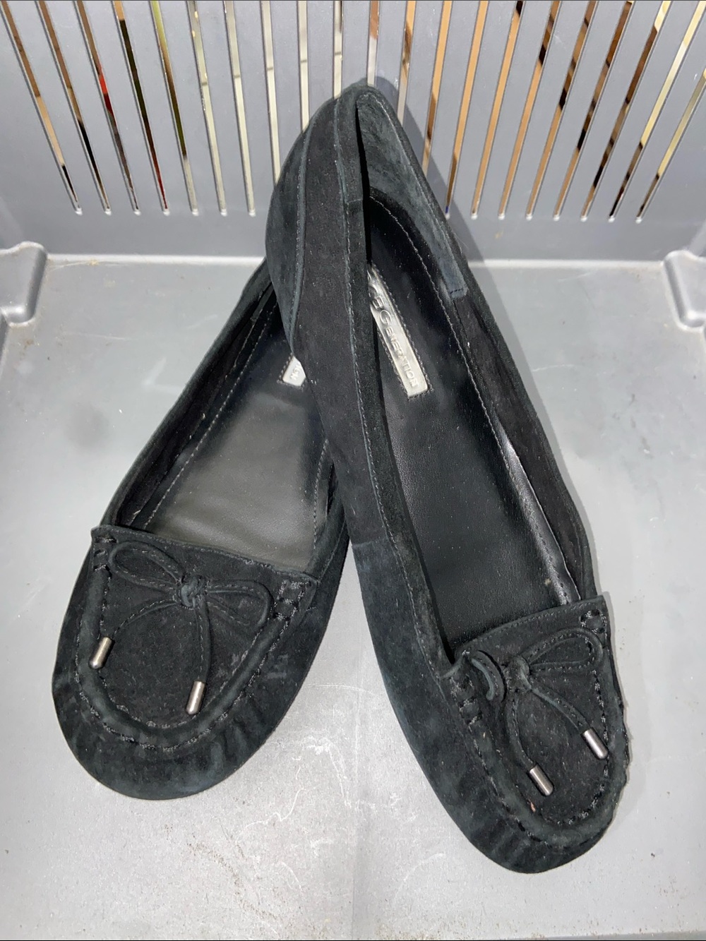BCBGeneration Black Suede Leather Moccasin Flats BG-Donald Bow Accent 6M/36